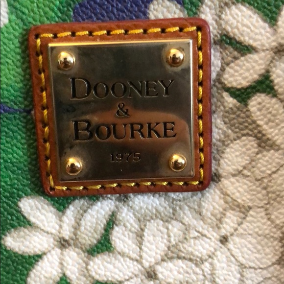 Beautiful Dooney & Bourke purse - Picture 2 of 9